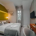 Platinum Adults Apartment *