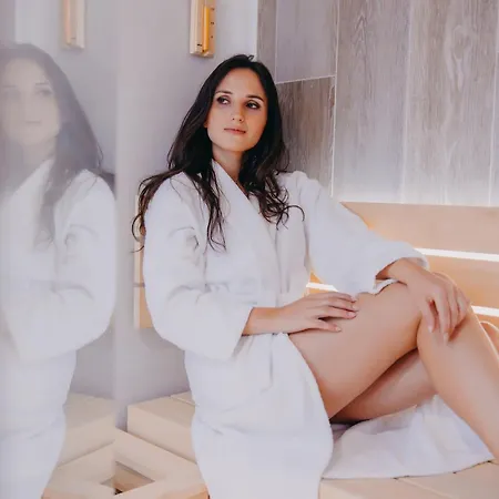 Platinum Adults Appartement